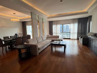 Wohnung zur Miete mit 4 Zimmer in Pathum Wan, Bangkok