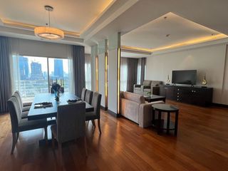Wohnung zur Miete mit 4 Zimmer in Pathum Wan, Bangkok