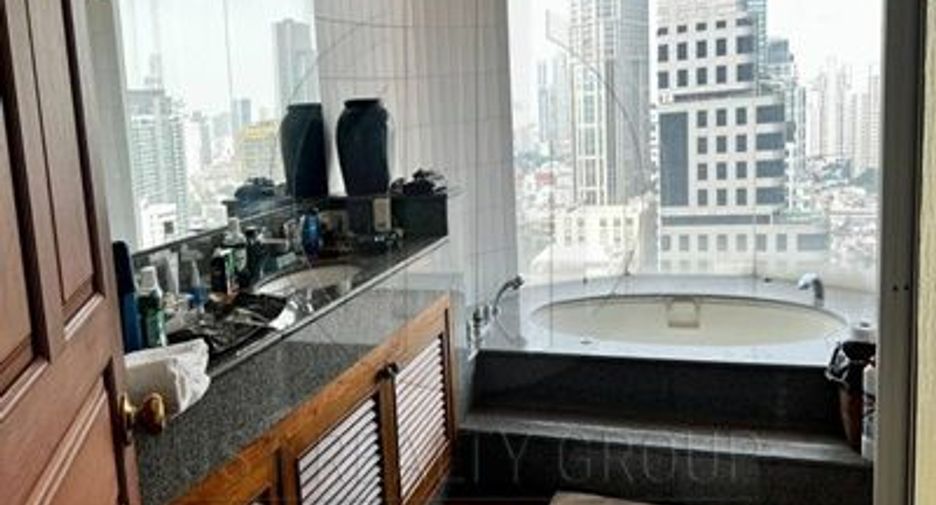 Wohnung zum Kauf mit 3 Zimmer in Khlong Toei, Bangkok