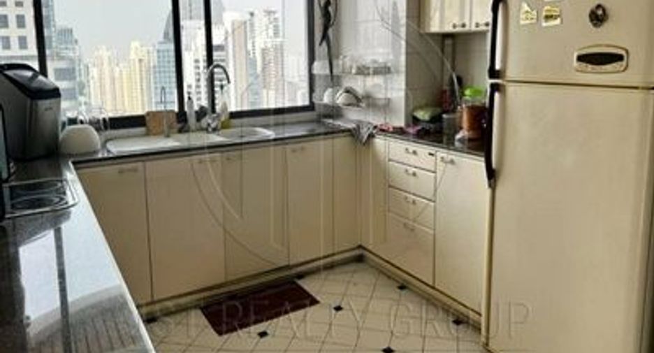 Wohnung zum Kauf mit 3 Zimmer in Khlong Toei, Bangkok