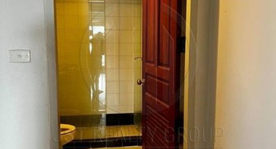 Wohnung zum Kauf mit 3 Zimmer in Khlong Toei, Bangkok
