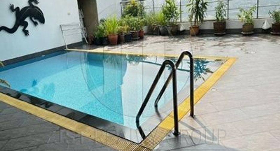 Wohnung zum Kauf mit 3 Zimmer in Khlong Toei, Bangkok