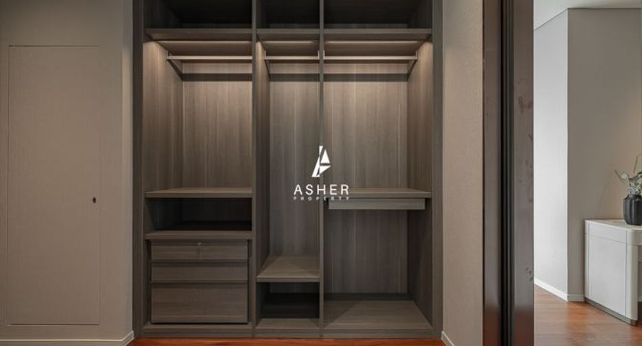 For rent and for sale 2 bedrooms condo in Pathum Wan, Bangkok