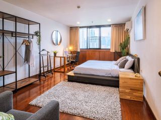 For rent 3 bedrooms condo in Pathum Wan, Bangkok