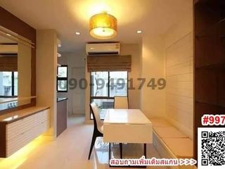 Casa adosada en alquiler de 3 habitaciones en Phra Khanong, Bangkok