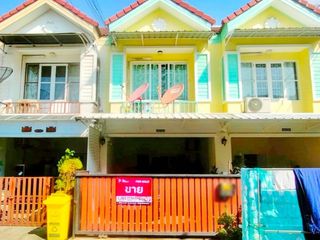 For sale 3 Beds townhouse in Phra Samut Chedi, Samut Prakan
