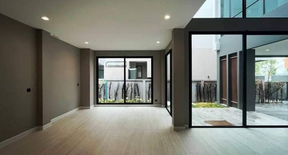 For rent and for sale 4 bedrooms house in Suan Luang, Bangkok