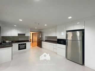 For rent 4 bed apartment in Khlong Toei, Bangkok