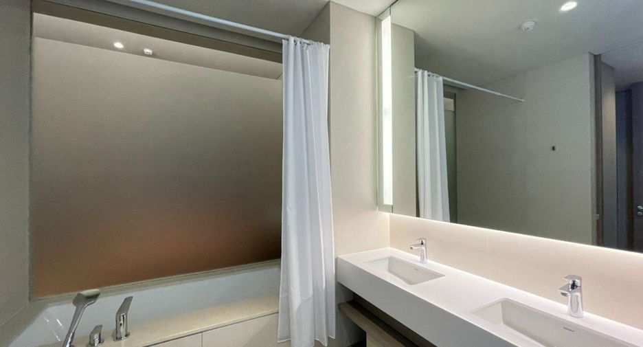 For rent and for sale 2 bedrooms condo in Watthana, Bangkok