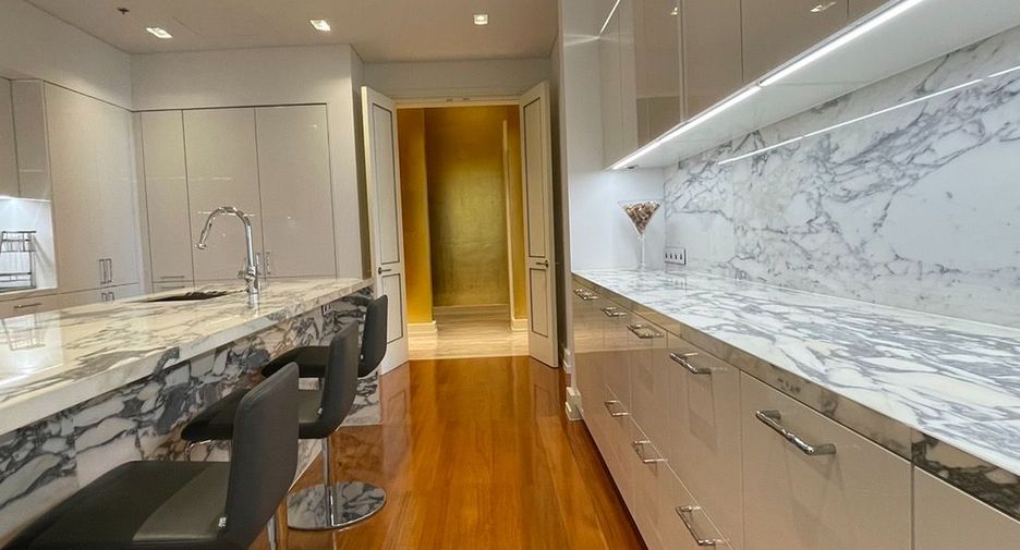 Wohnung zum Kauf mit 3 Zimmer in Sathon, Bangkok