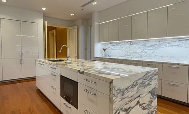 For sale 3 bedrooms condo in Sathon, Bangkok