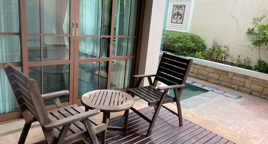 Haus zur Miete mit 4 Zimmer in Watthana, Bangkok