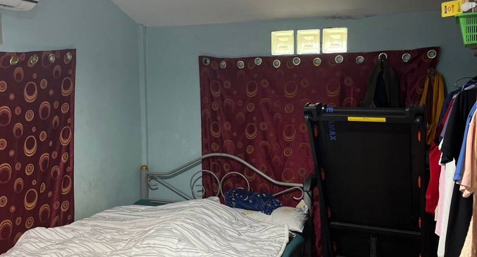 For sale 5 bed house in Phon Phisai, Nong Khai