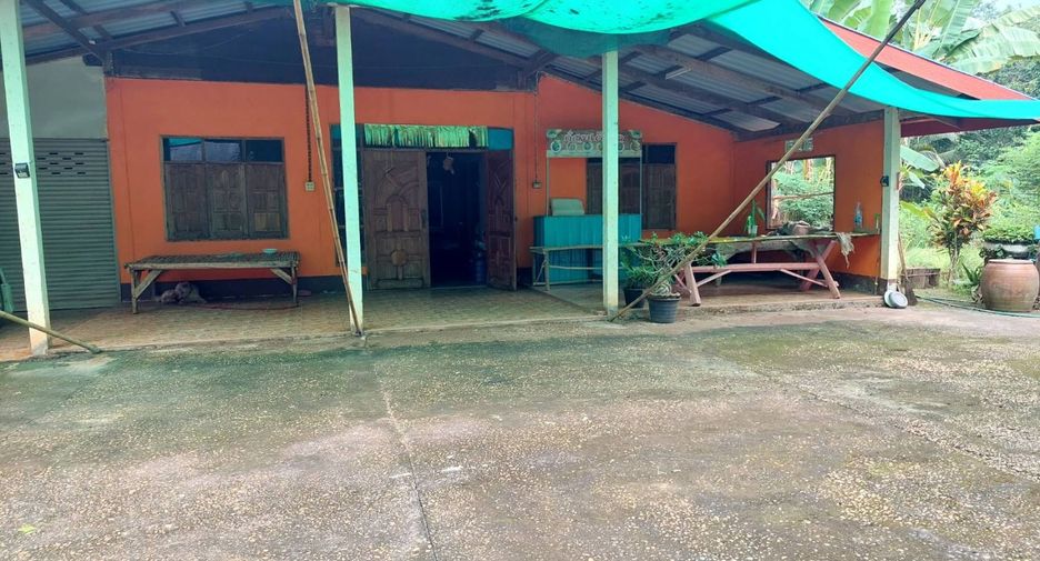 For sale 5 bed house in Phon Phisai, Nong Khai
