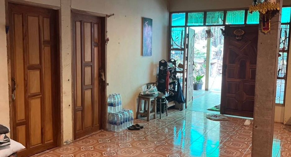 For sale 5 bed house in Phon Phisai, Nong Khai