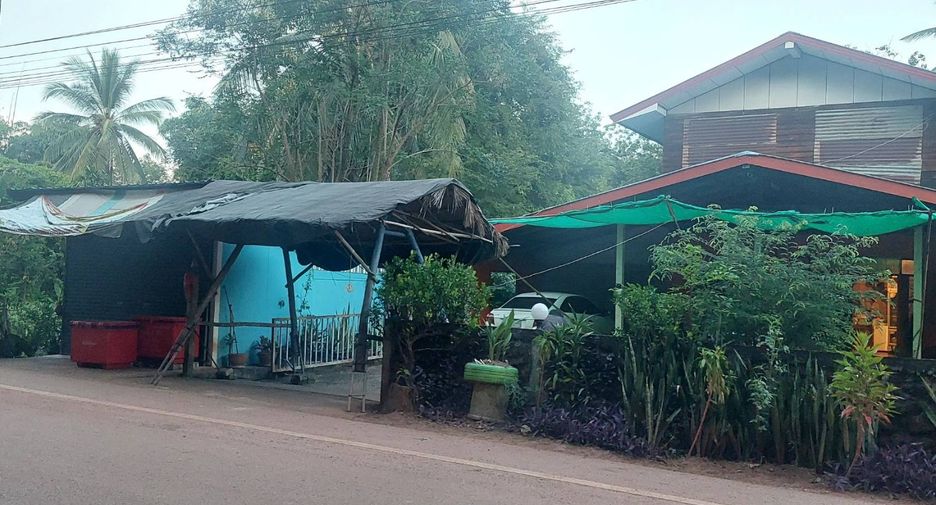 For sale 5 bed house in Phon Phisai, Nong Khai