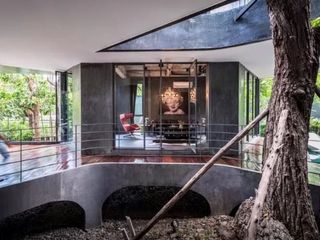 For sale 6 Beds house in Khlong Toei, Bangkok