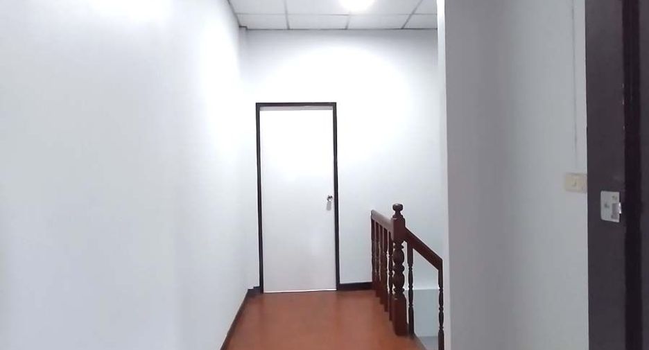 For sale 4 bedrooms townhouse in Lam Luk Ka, Pathum Thani