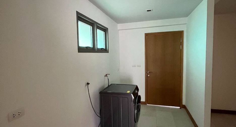 For rent 4 bedrooms villa in Thalang, Phuket