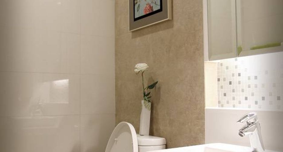 For sale 2 bedrooms condo in Khlong Toei, Bangkok
