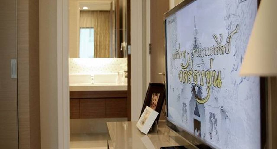 For sale 2 bedrooms condo in Khlong Toei, Bangkok