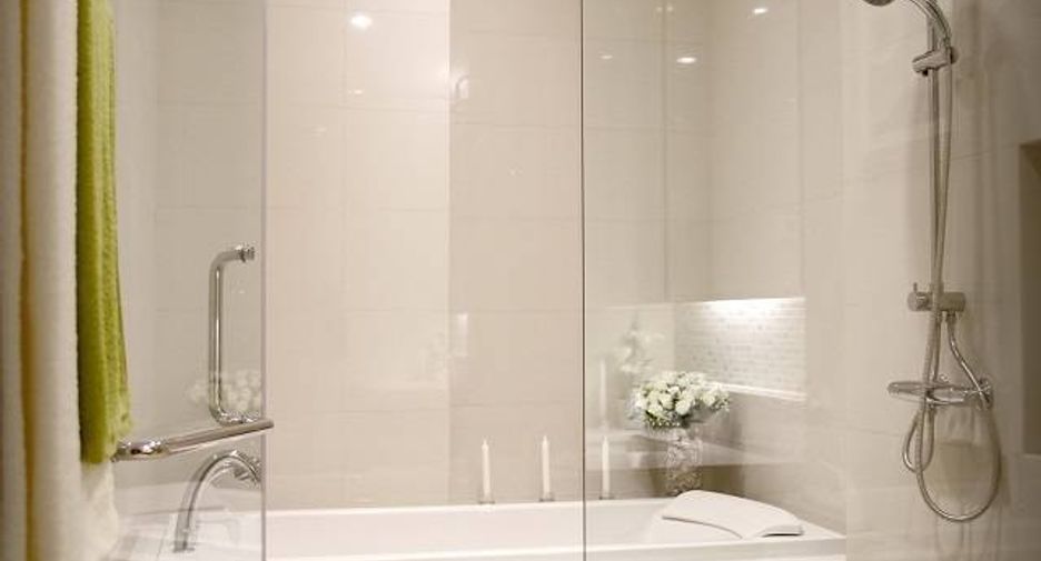 For sale 2 bedrooms condo in Khlong Toei, Bangkok