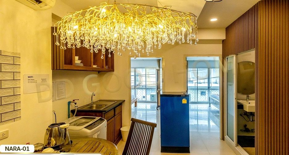 À louer 2 chambres appartement avec services à Watthana, Bangkok