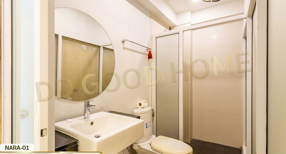 À louer 2 chambres appartement avec services à Watthana, Bangkok