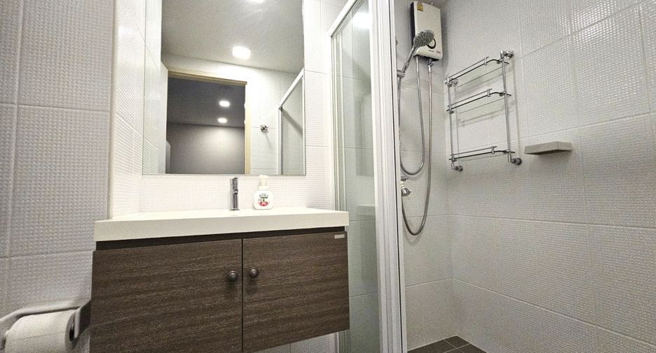 For sale 2 bedrooms condo in Bang Khen, Bangkok