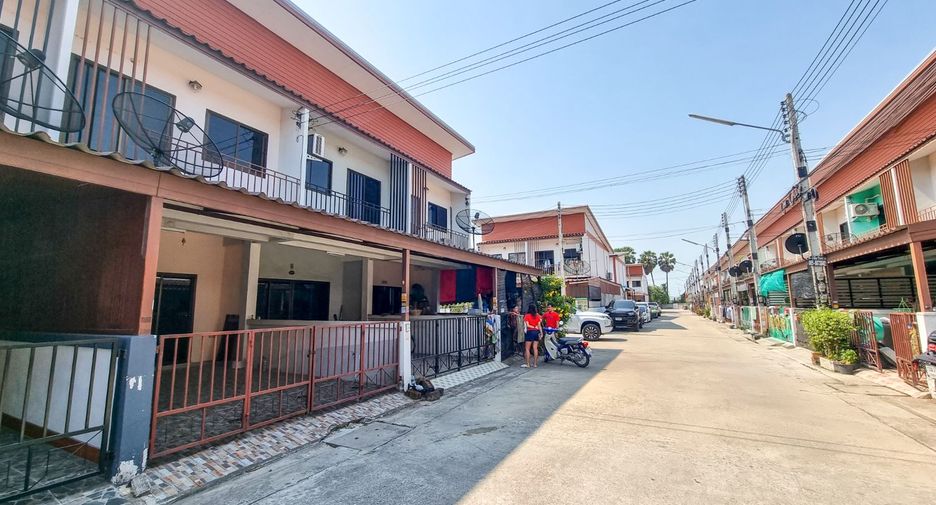 For sale 2 bed townhouse in Mueang Chon Buri, Chonburi