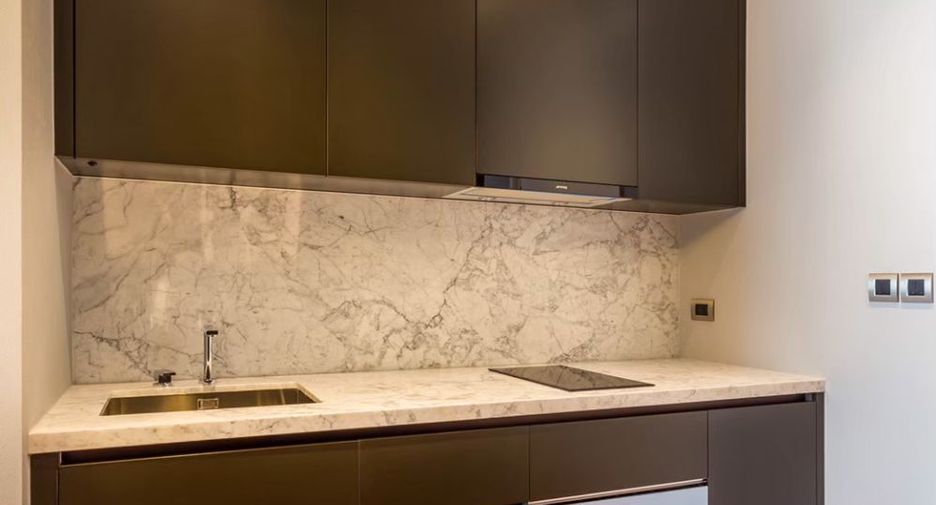 For rent and for sale 1 bed condo in Watthana, Bangkok