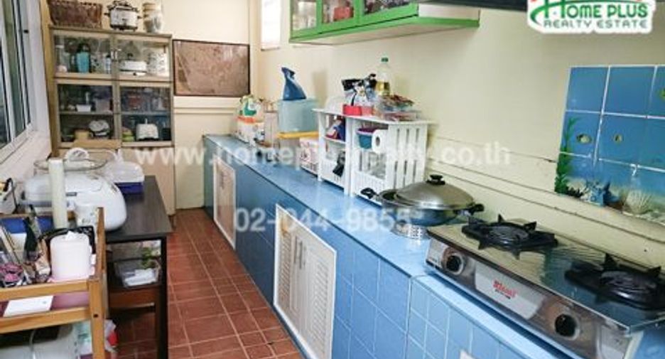 For sale 3 bedrooms townhouse in Mueang Pathum Thani, Pathum Thani