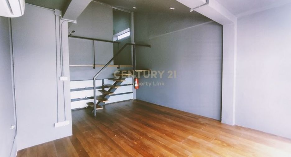 For rent 5 bedrooms retail Space in Chatuchak, Bangkok