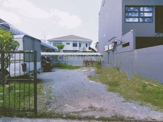 出租 5 卧室 商业空间 在 Chatuchak, 曼谷