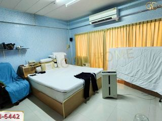 For sale 3 bedrooms retail Space in Mueang Samut Sakhon, Samut Sakhon