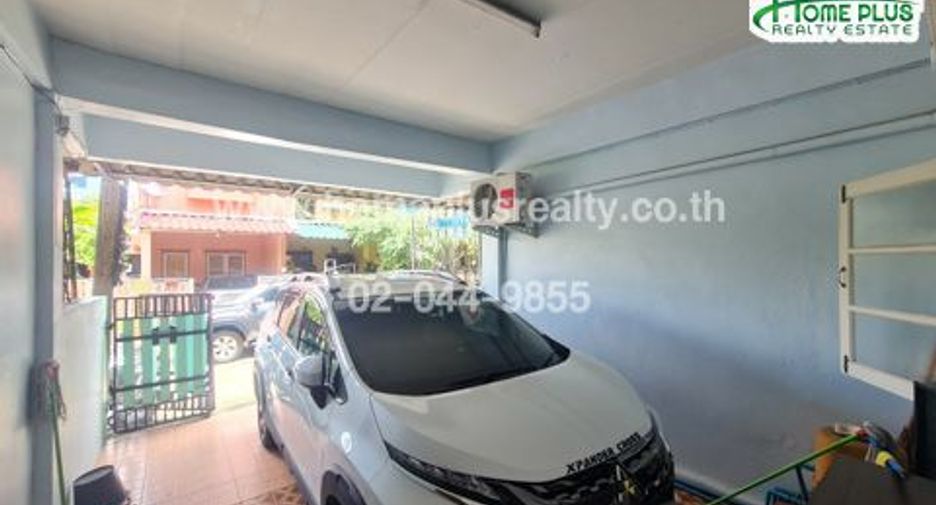 For sale 3 bedrooms townhouse in Thung Khru, Bangkok