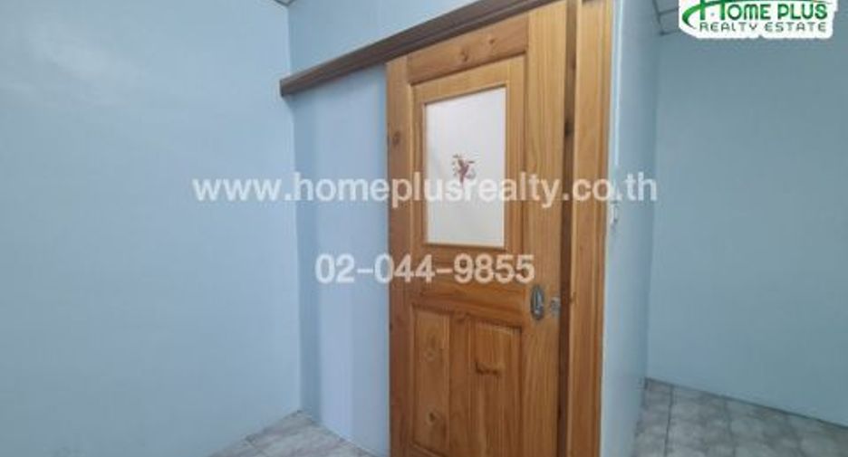 For sale 3 bedrooms townhouse in Thung Khru, Bangkok