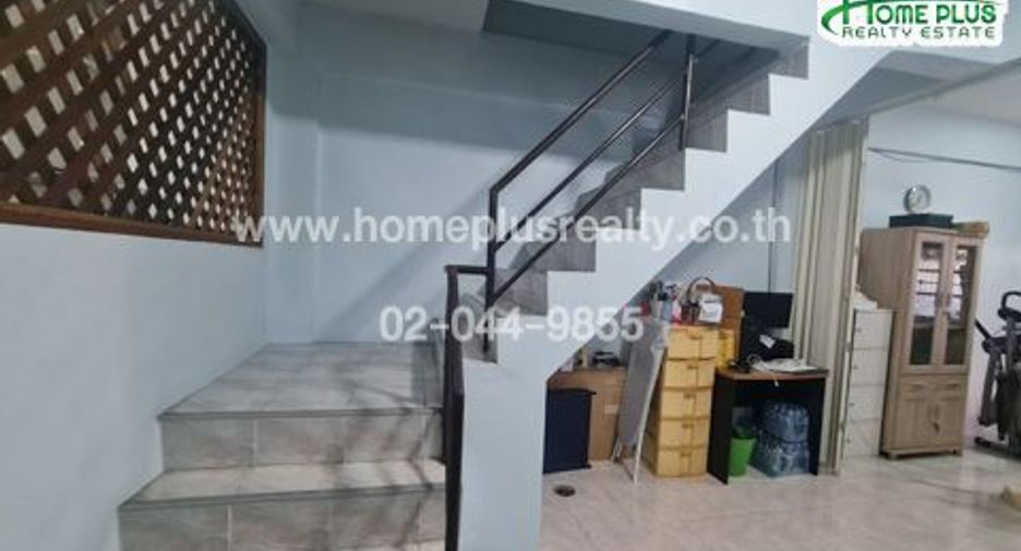 For sale 3 bedrooms townhouse in Thung Khru, Bangkok