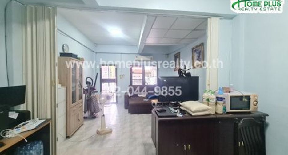 For sale 3 bedrooms townhouse in Thung Khru, Bangkok