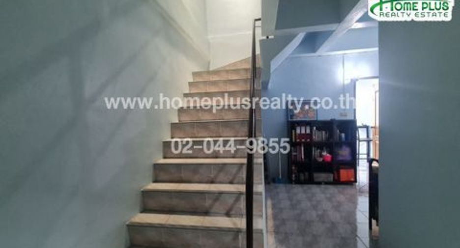 For sale 3 bedrooms townhouse in Thung Khru, Bangkok