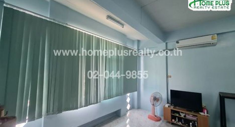 For sale 3 bedrooms townhouse in Thung Khru, Bangkok