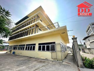 For sale warehouse in Mueang Samut Prakan, Samut Prakan