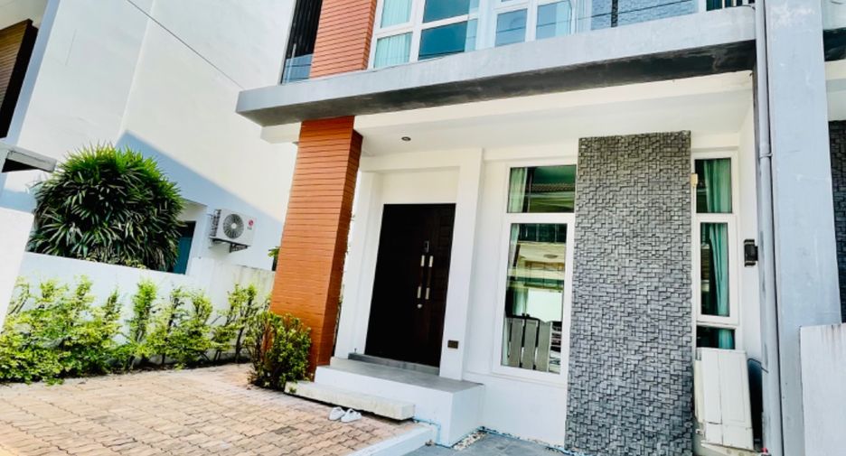 For rent and for sale 2 bed townhouse in Bang Lamung, Chonburi