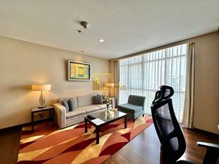 À louer 2 chambres appartement avec services à Sathon, Bangkok