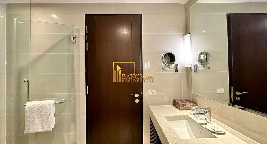 À louer 2 chambres appartement avec services à Sathon, Bangkok
