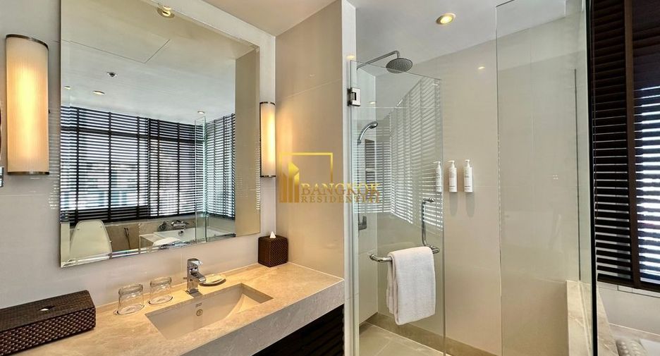 À louer 2 chambres appartement avec services à Sathon, Bangkok
