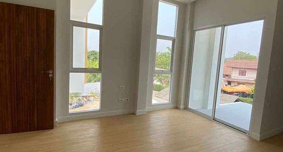 Haus zum Kauf mit 3 Zimmer in Saraphi, Chiang Mai
