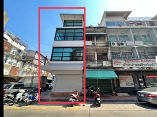 For rent studio condo in Pom Prap Sattru Phai, Bangkok
