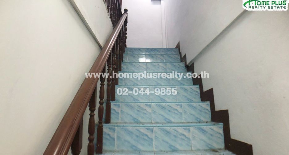 For sale 4 bedrooms townhouse in Min Buri, Bangkok