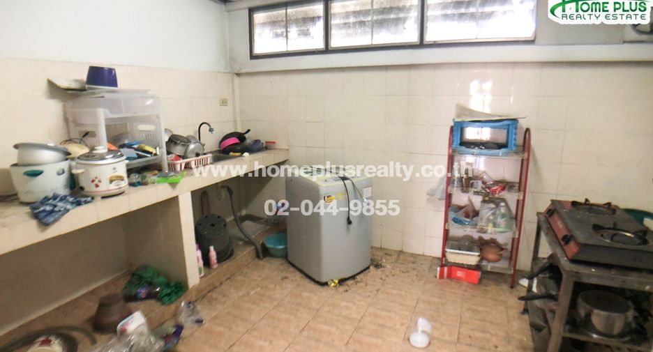 For sale 4 bedrooms townhouse in Min Buri, Bangkok